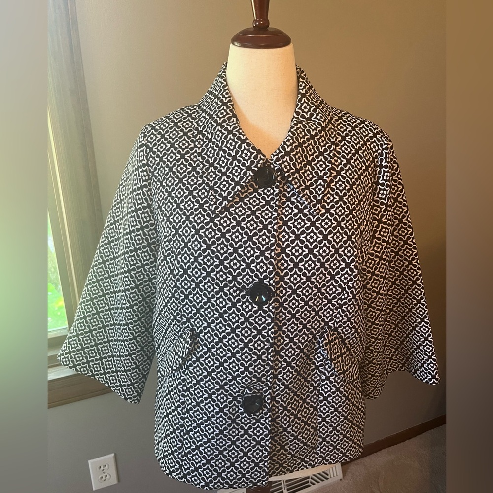 Elegant Black and White Women's Blazer